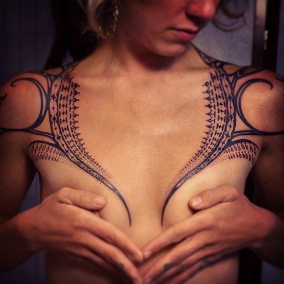 Sexy Curvy Shoulder-to-Chest Tattoo Tattoo Design