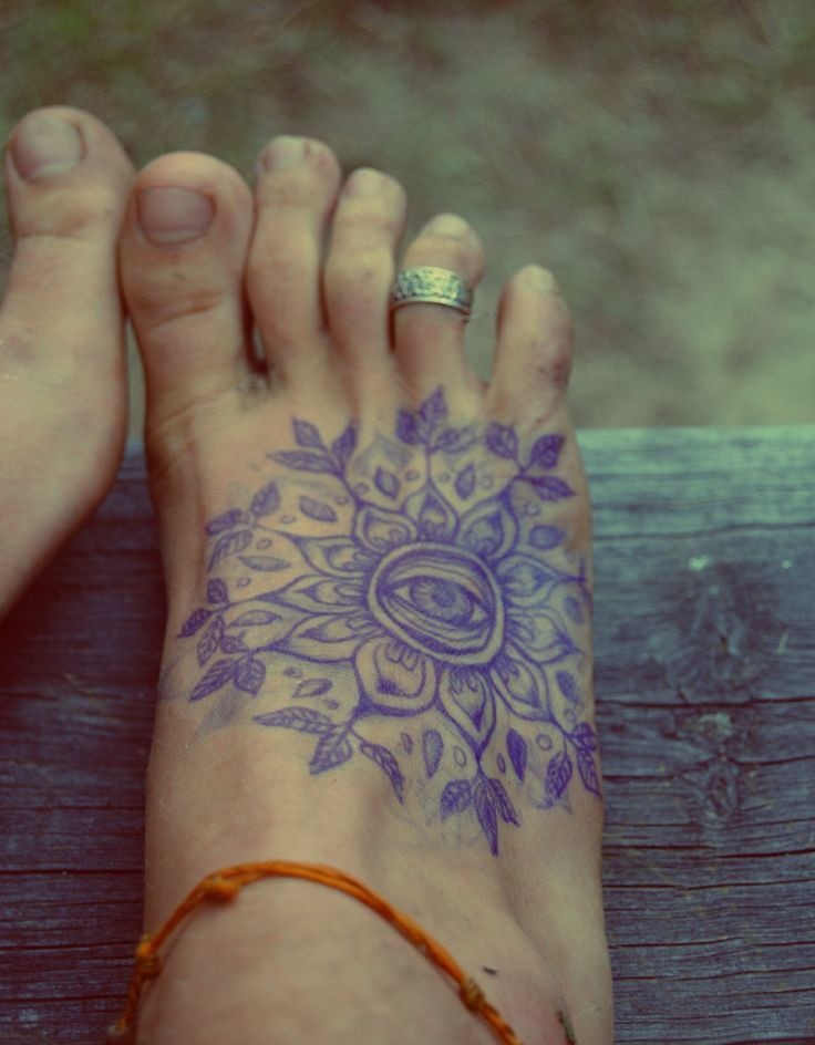 Awesome Foot Tattoo Tattoo Design