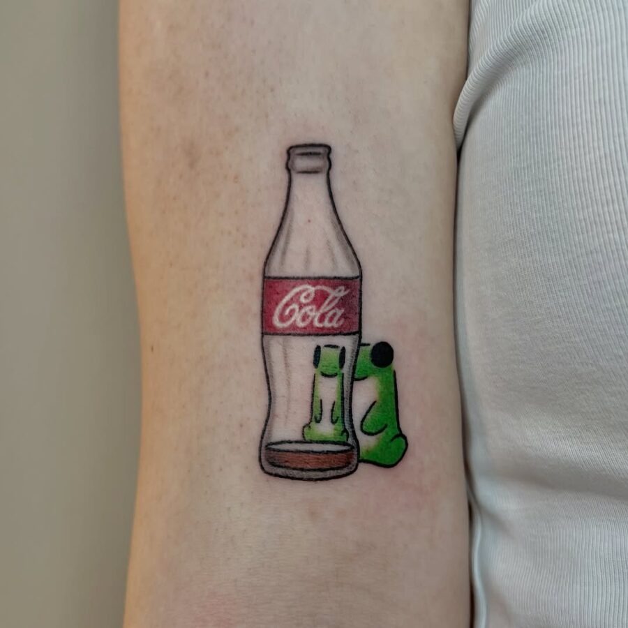 Garfield relaxing with a can of soda Tattoo Design