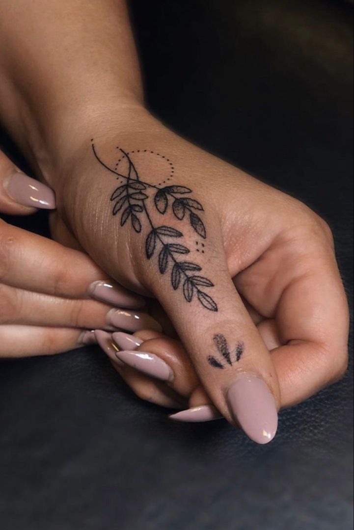 Cute Black Vine Hand Tattoo Ideas Tattoo Design