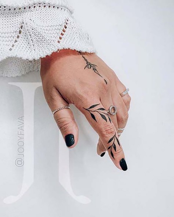 Wrap-Around Black Leaf Finger Hand Tattoos Tattoo Design