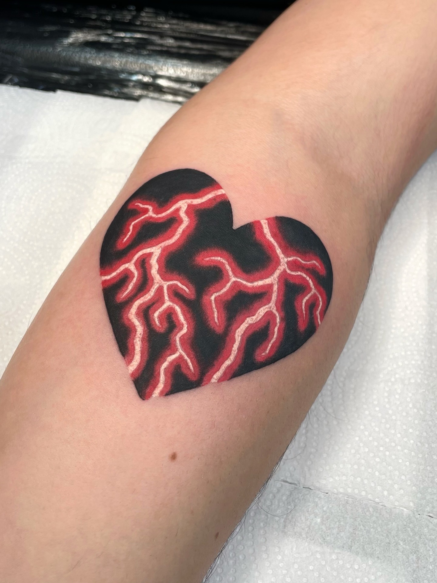 Black Heart With Vein Pattern Tattoo Tattoo Design