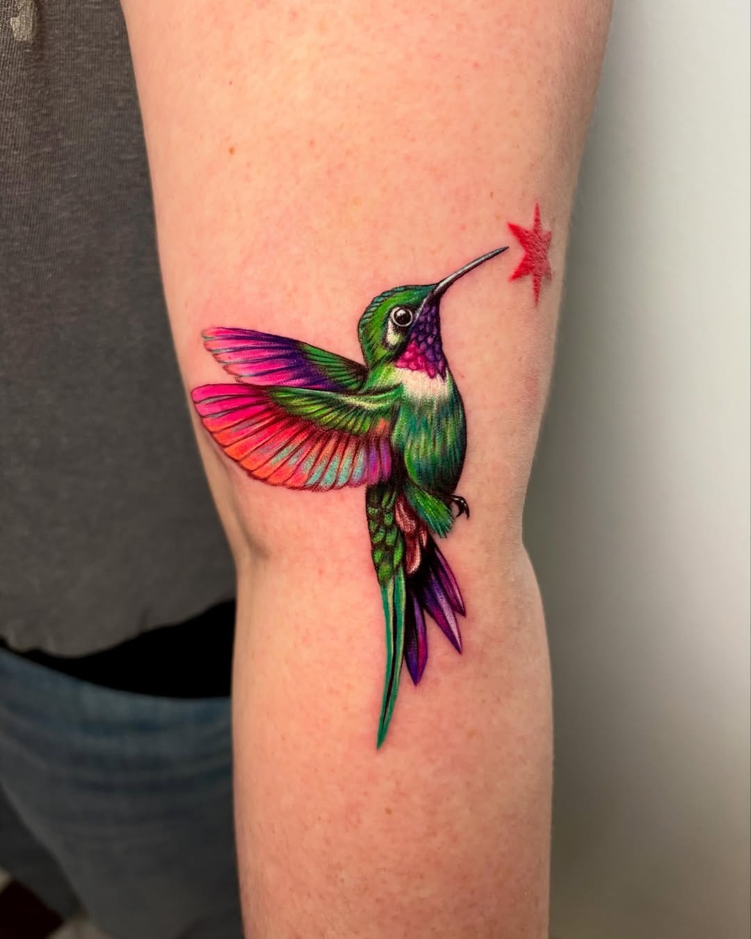 Colorful Hummingbird and Red Star Flower Tattoo Tattoo Design