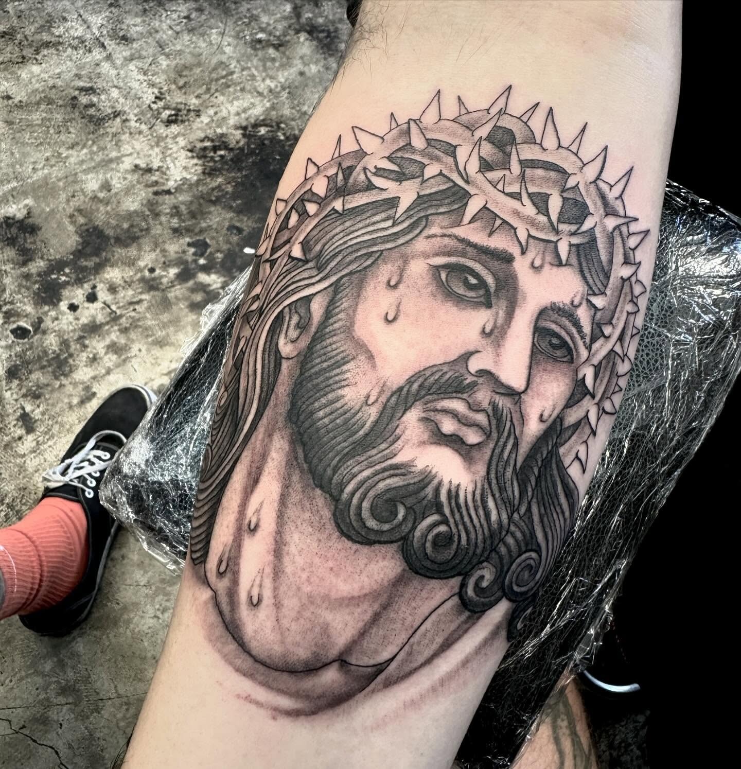 Traditional Suffering Jesus Tattoo Tattoo Design