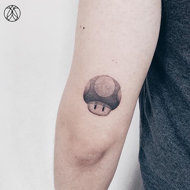 Minimalist 1-Up Mushroom Tattoo Tattoo Design