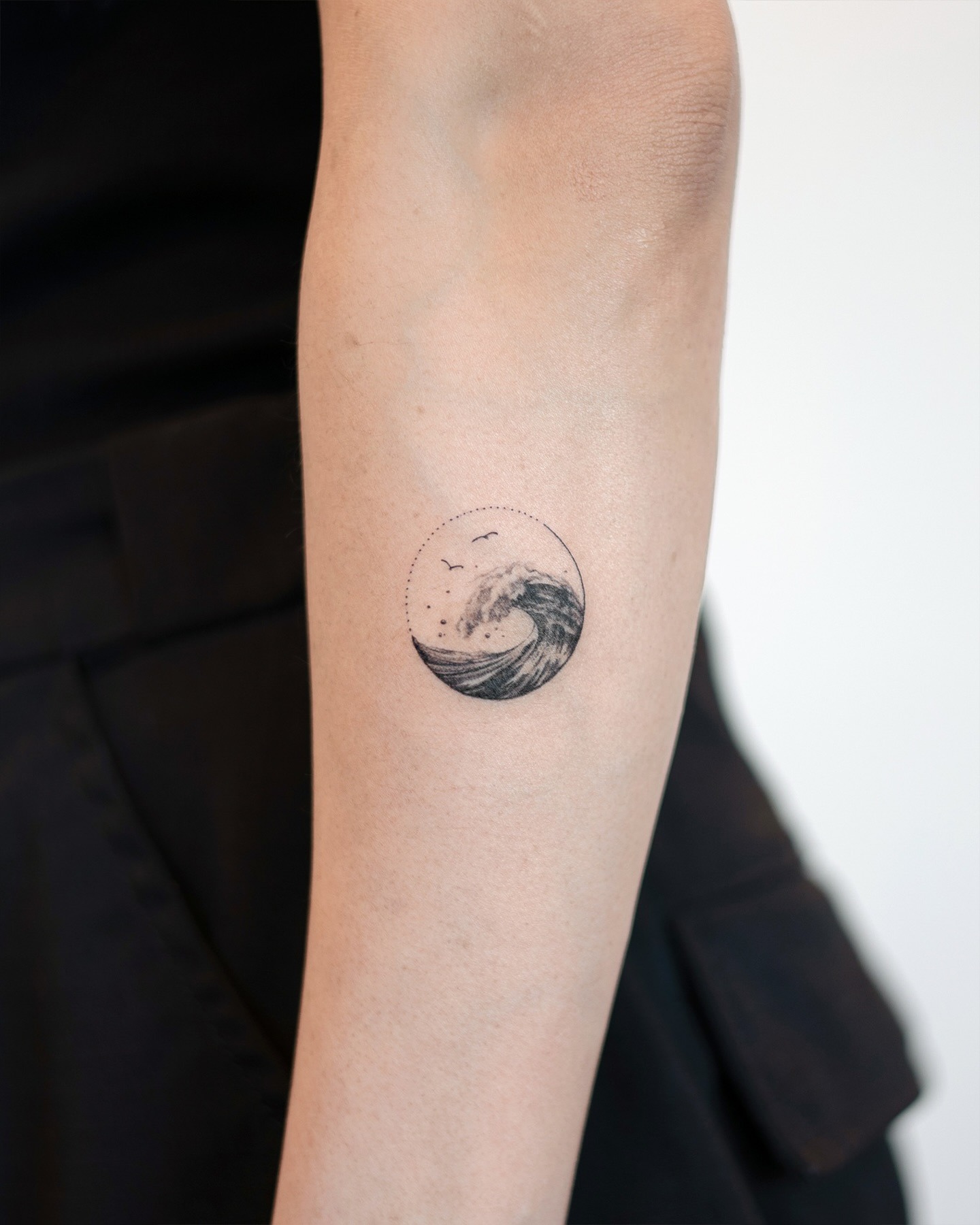 Minimalist Wave Tattoo Tattoo Design