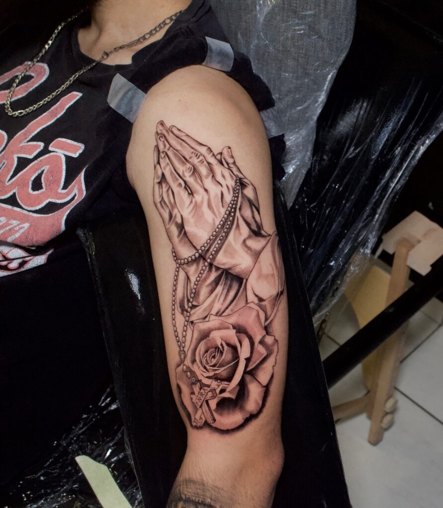 Praying Hands and Rosary in Shaded Circle Tattoo Tattoo Design