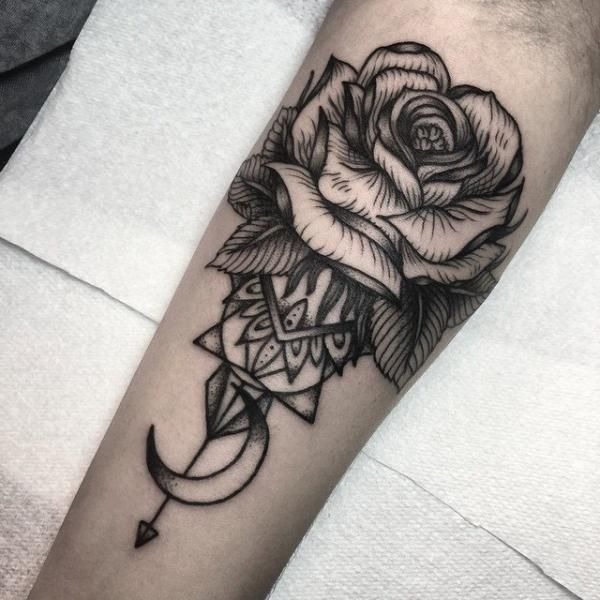 Rose moon body art Tattoo Design