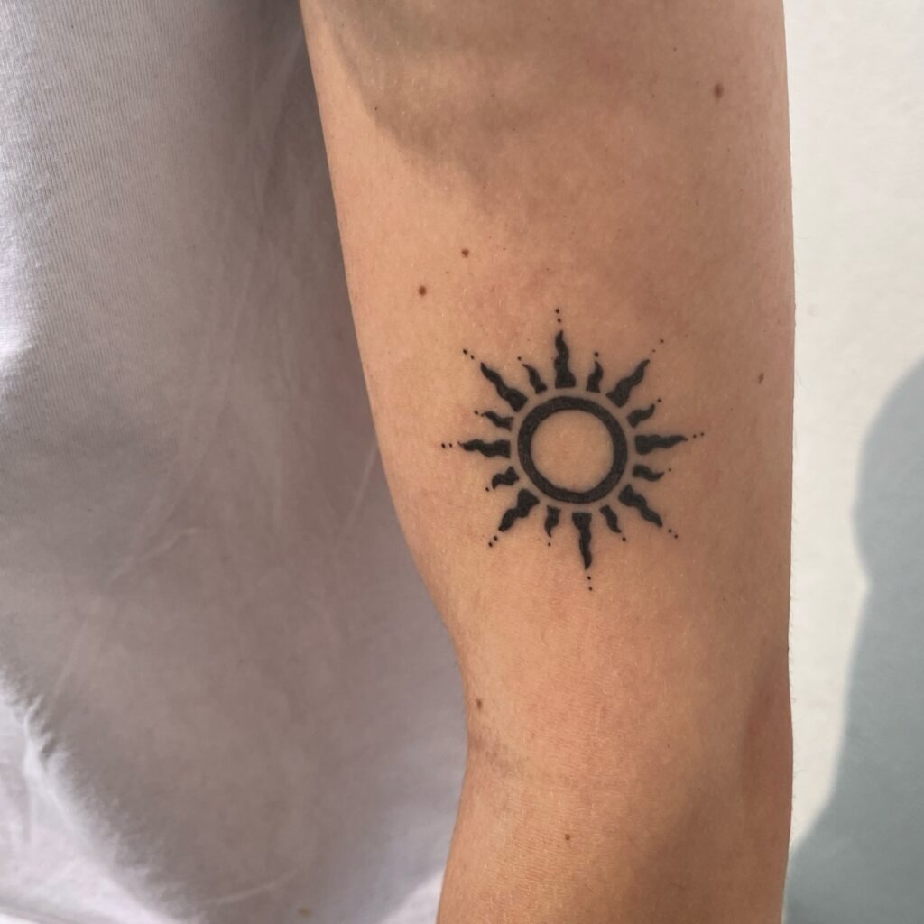 Bold Ringed Sun Tattoo Tattoo Design