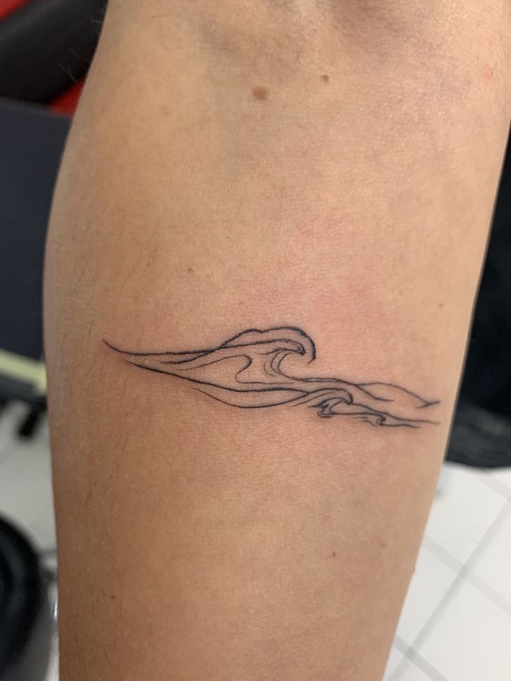 Long Flowing Wave Tattoo Tattoo Design