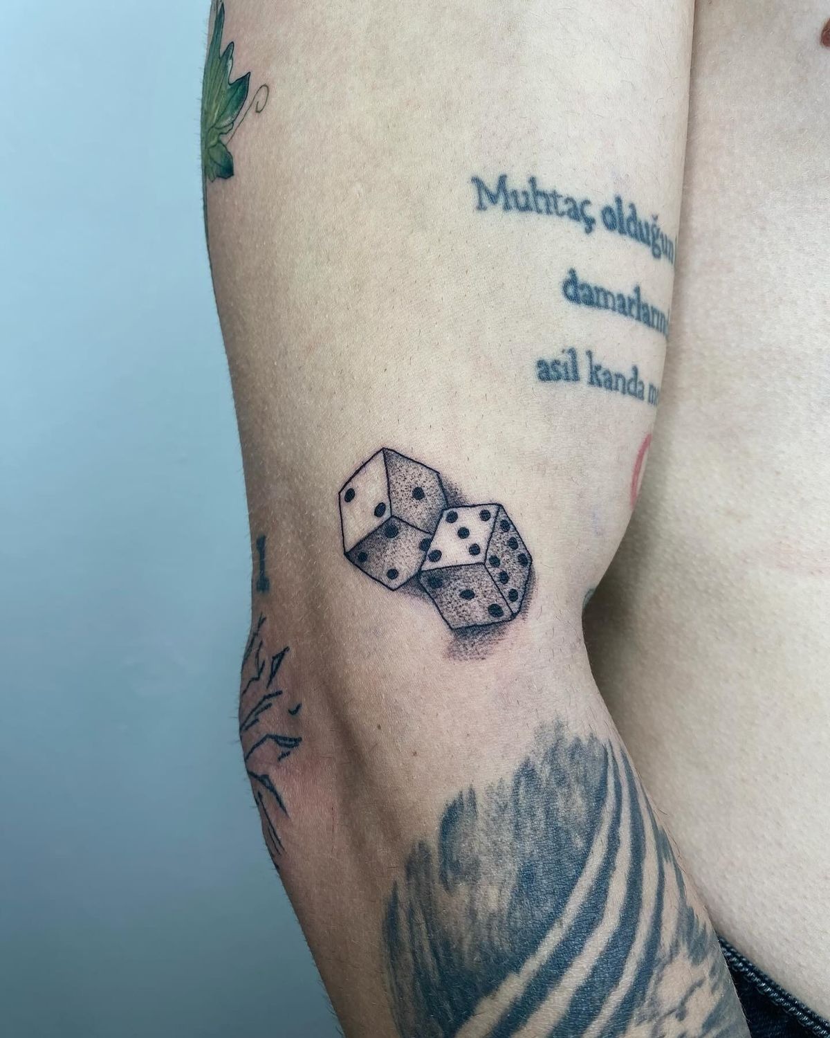 Heart Dice With Starburst Details Tattoo Design