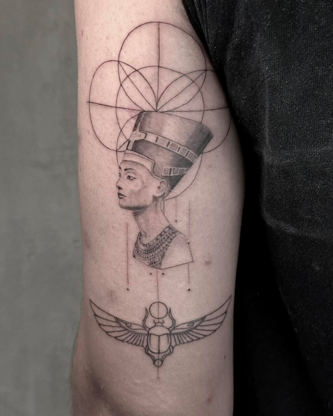 Intricate Egyptian tattoo showcasing Nefertiti’s elegance Tattoo Design