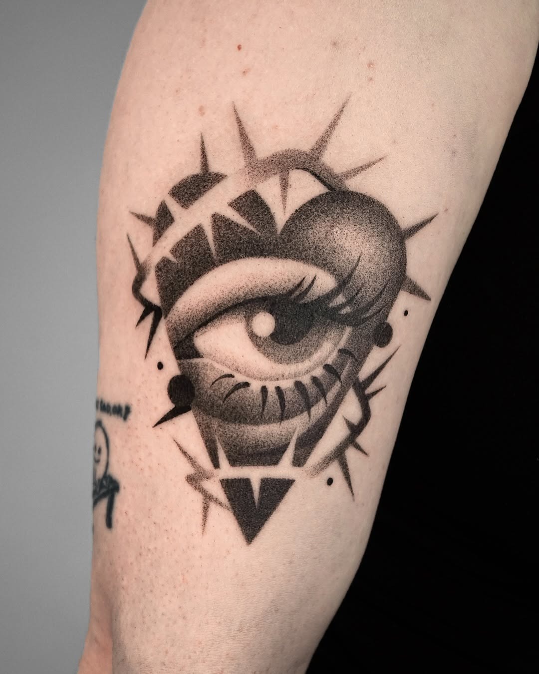 Unique Eye Tattoo with Heart Symbolism Tattoo Design