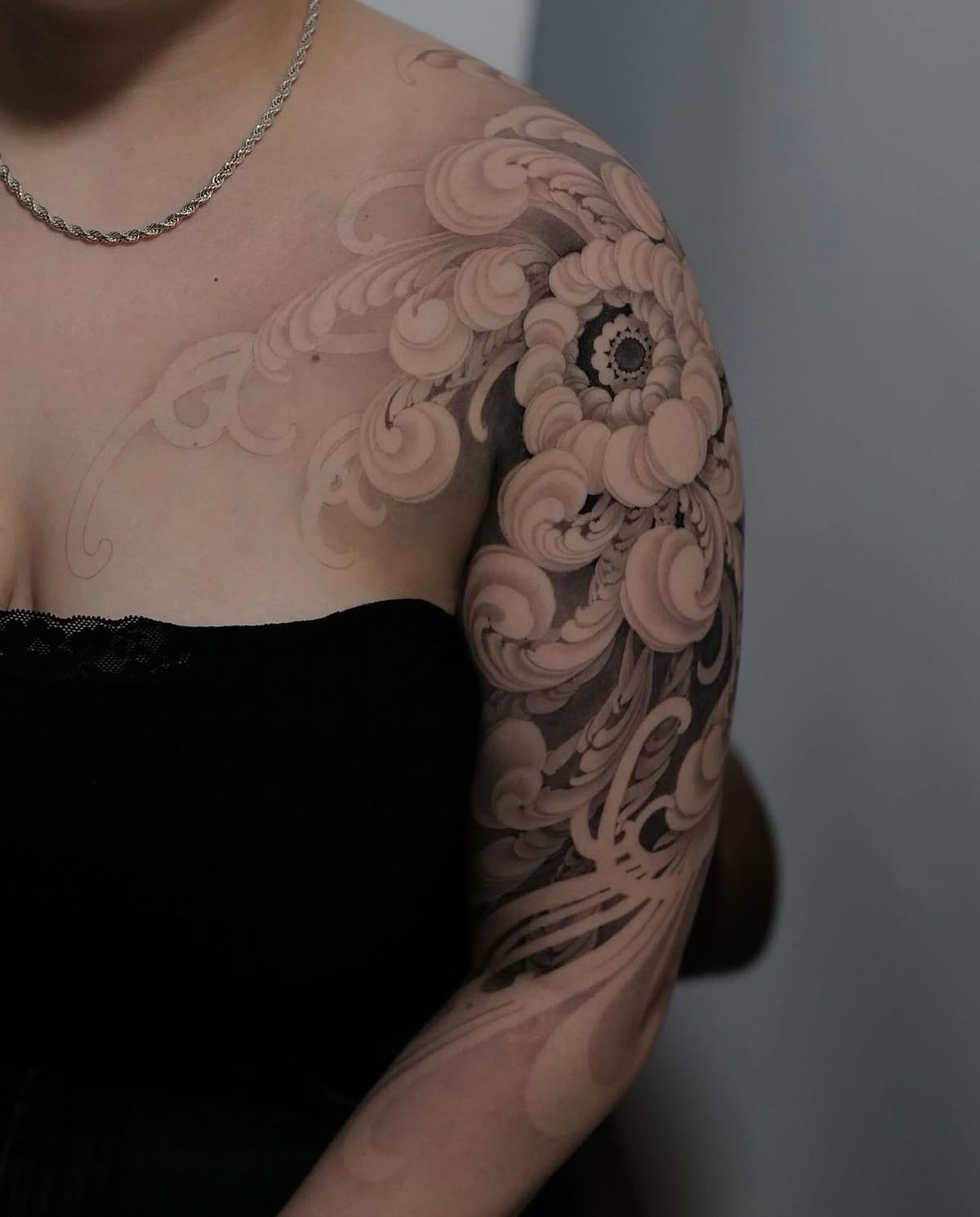 Soft Gradient Filigree Shoulder Tattoo Tattoo Design