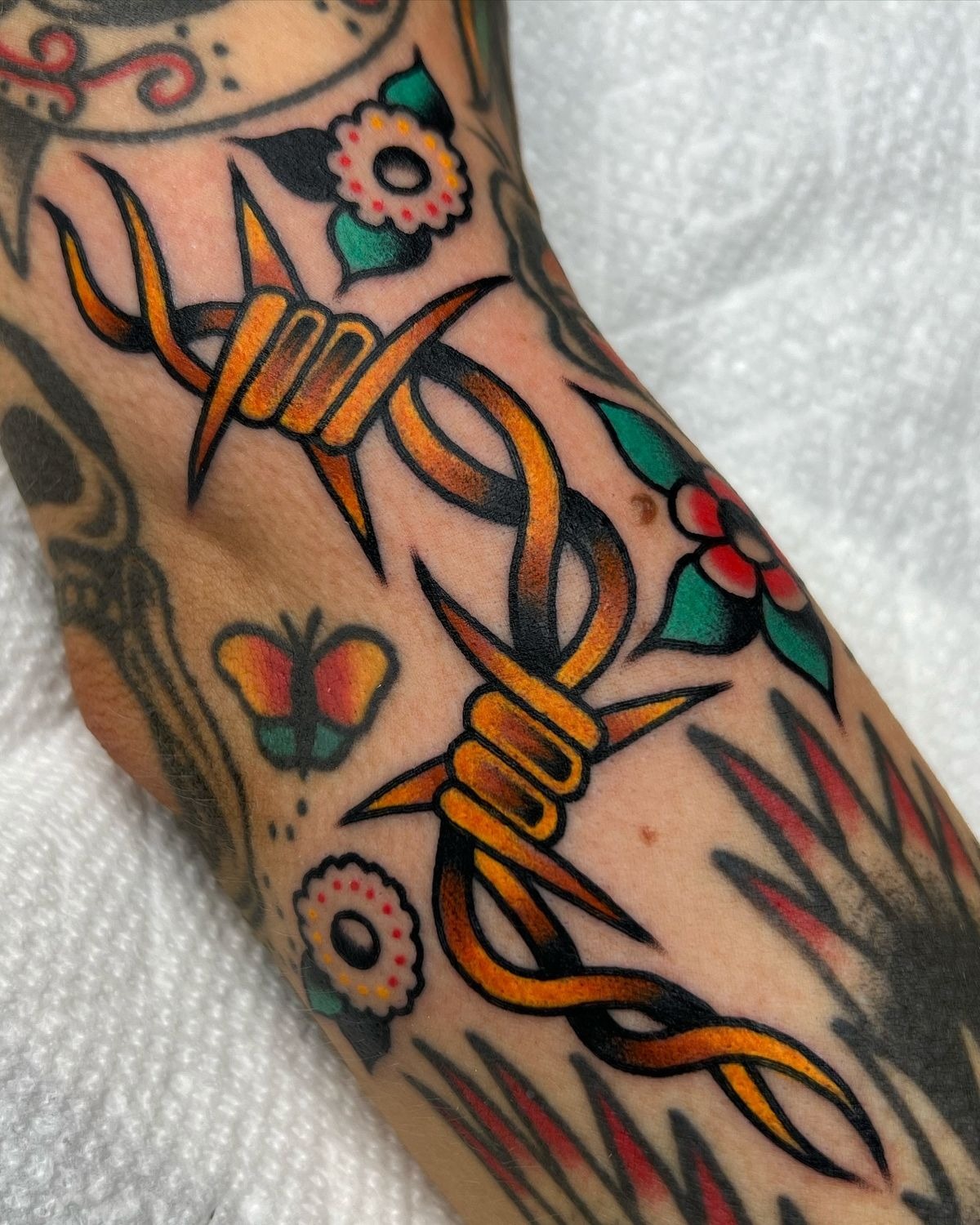 Bright Rope Knots as Old-School Gap Fillers, a tattoo design rendered in bold for the hand.