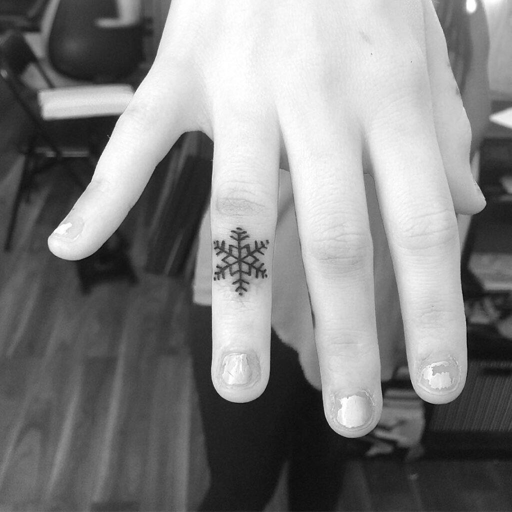 Starburst and Dot Finger Tattoos Tattoo Design