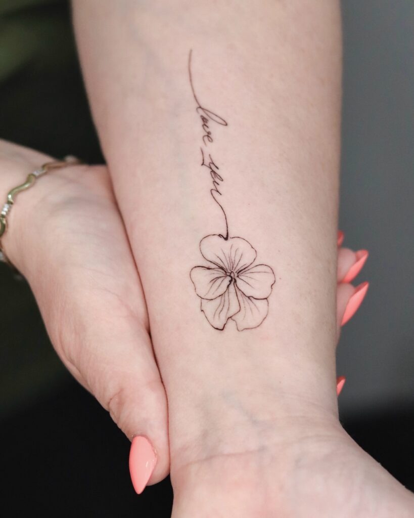 "Love You" Floral Script Tattoo Tattoo Design