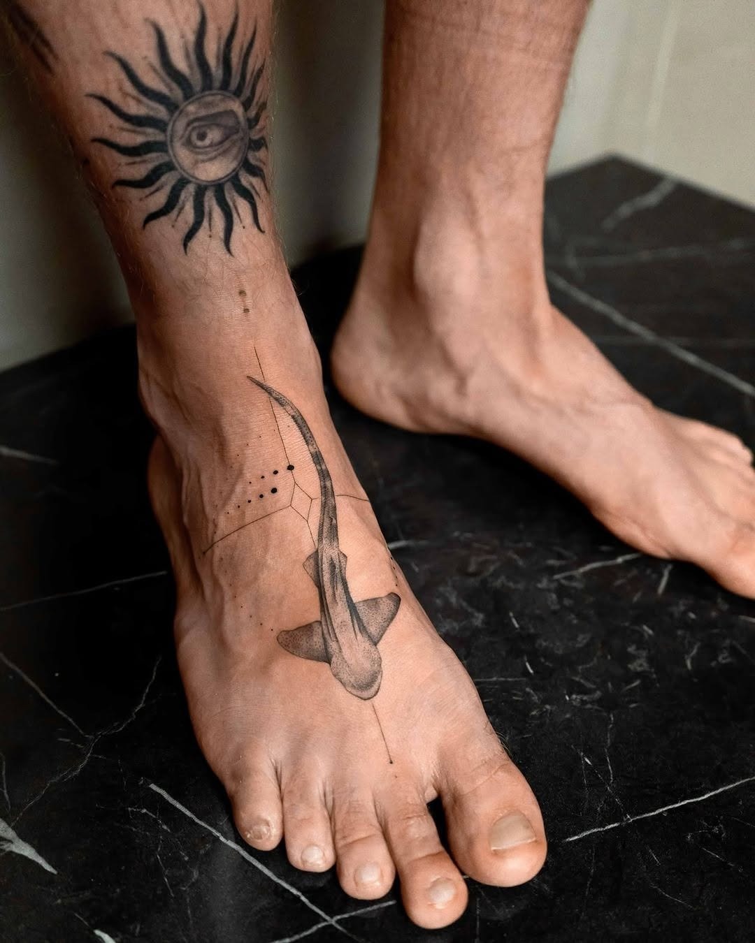 Charming Foot Tattoo of a Lizard Design Tattoo Design
