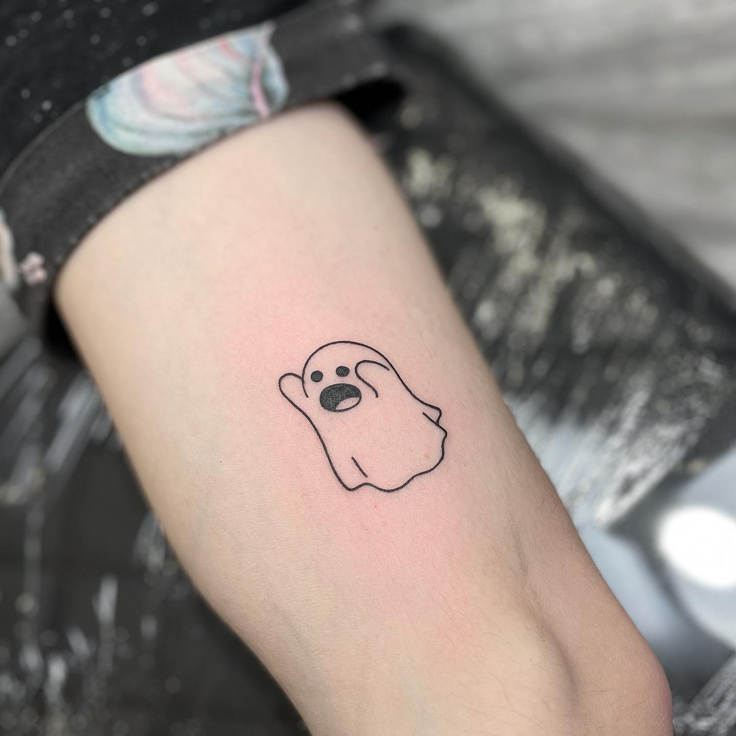 Minimalist Spooked Ghost Tattoo Tattoo Design