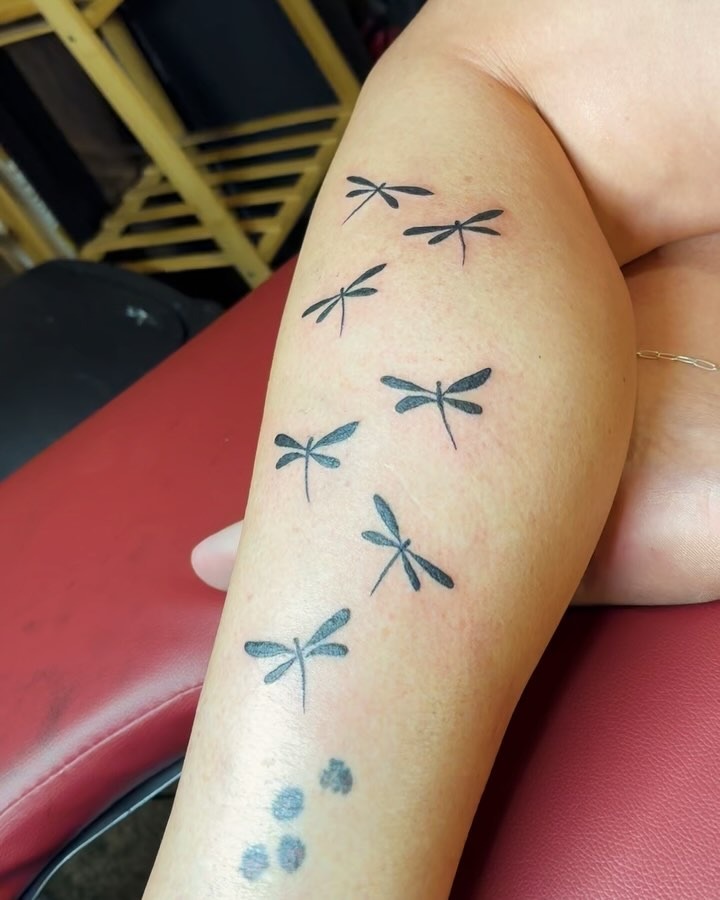 Twin Buttons Tattoo with Stars Tattoo Design