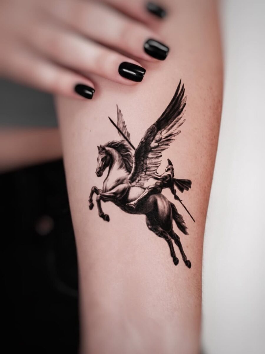 This stunning tattoo showcases Pegasus, the legendary winged horse from Greek mythology.