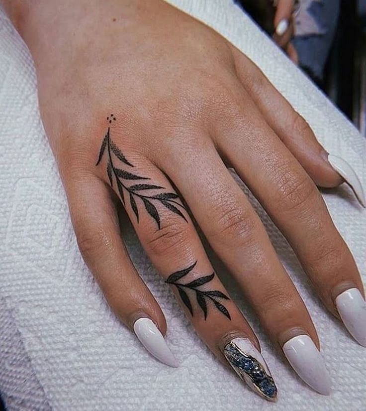 Botanical Vine Finger Tattoo Design