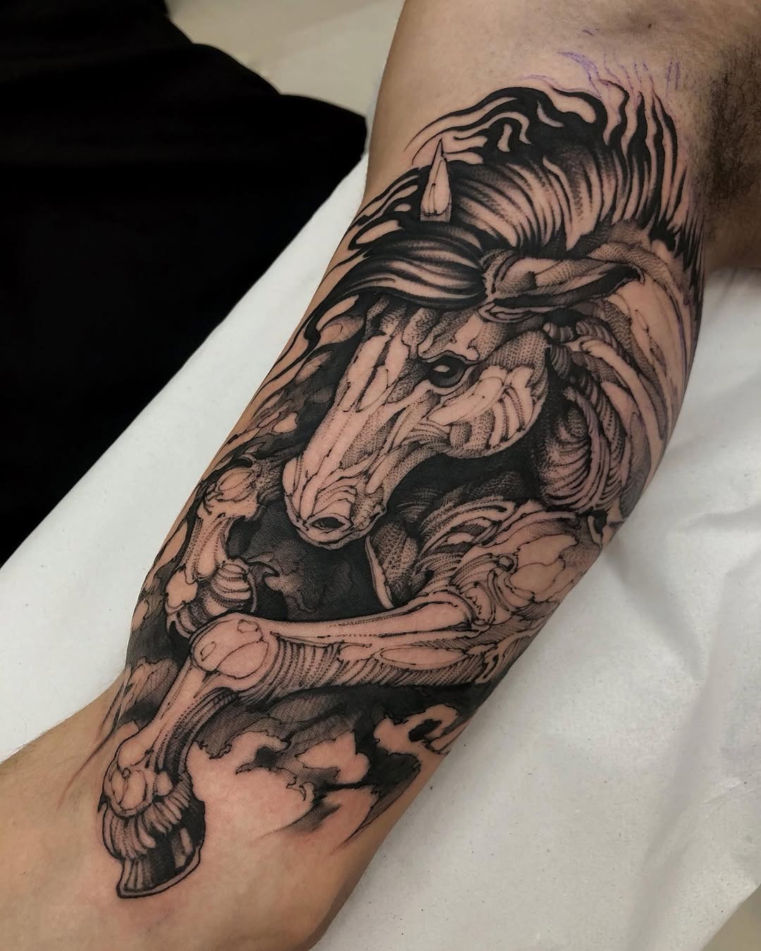 Majestic horse tattoo with dynamic movement Tattoo Design