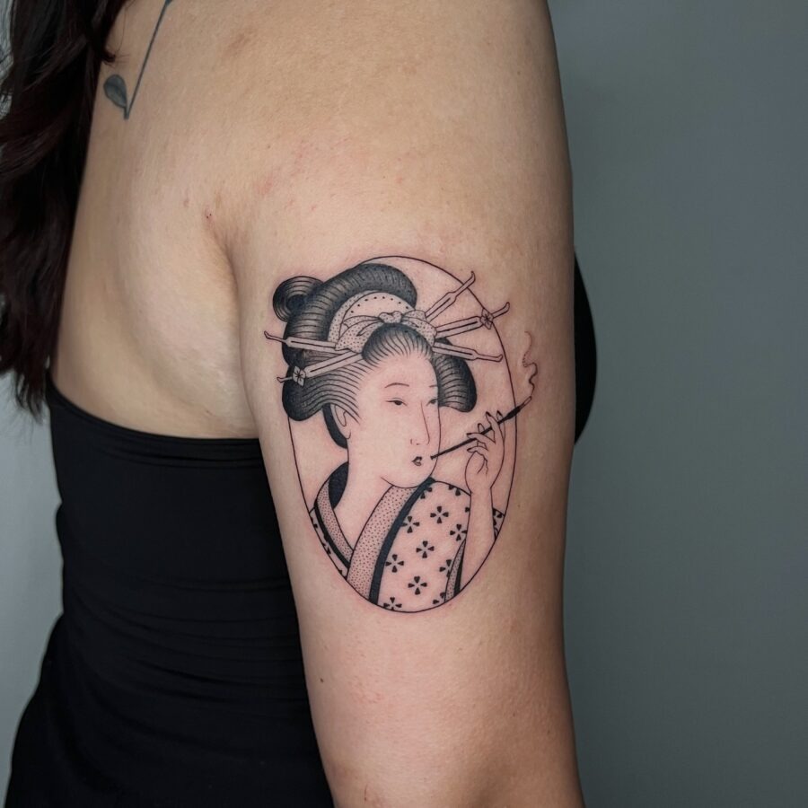 Elegant Geisha Tattoo with Classic Japanese Design Tattoo Design