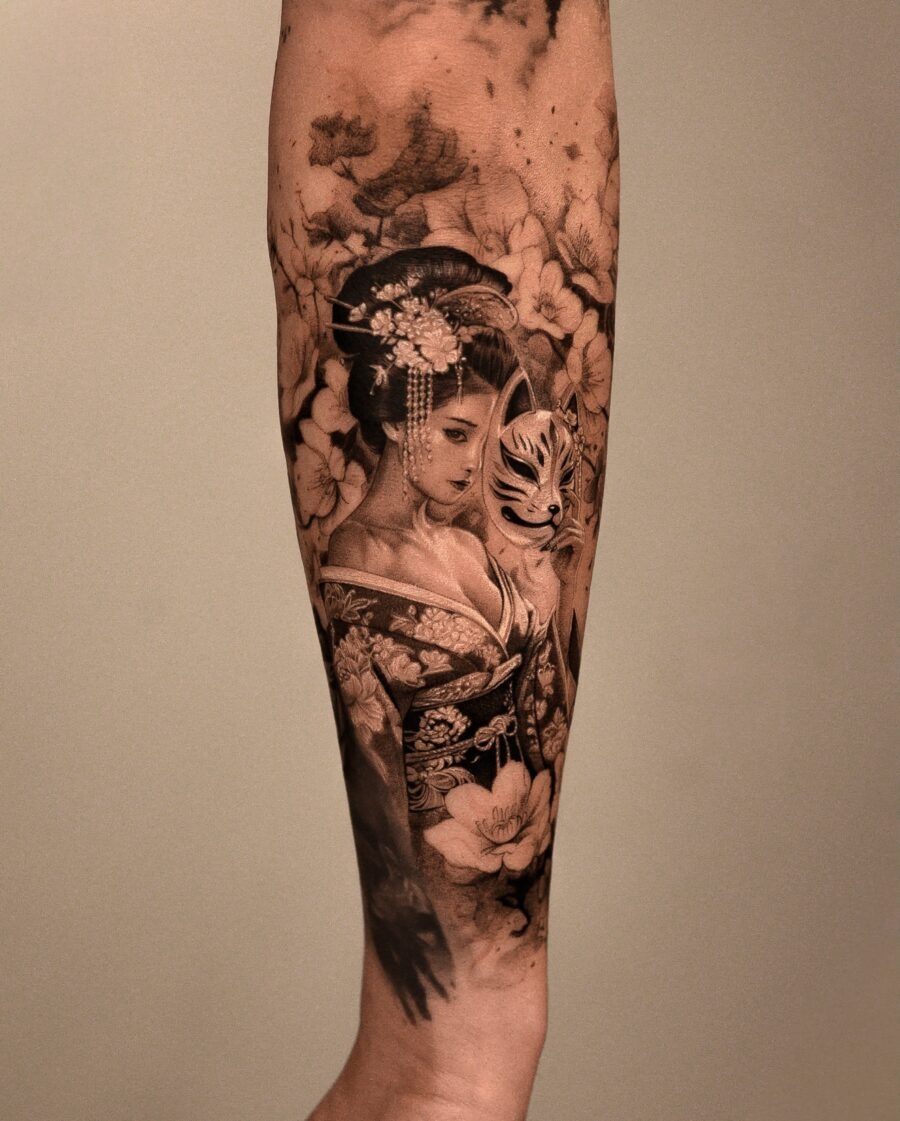 Elegant Japanese tattoo depicting a graceful geisha Tattoo Design