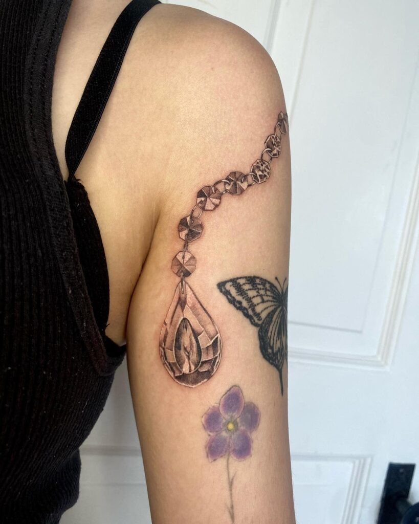 Crystal Chain and Teardrop Gem Tattoo Tattoo Design