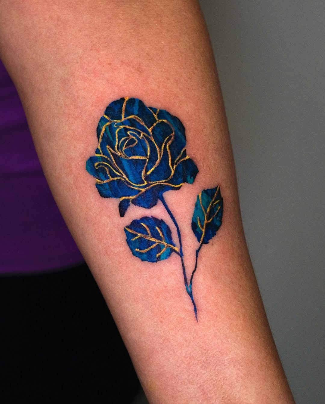 Elegant blue rose with kintsugi detailing Tattoo Design