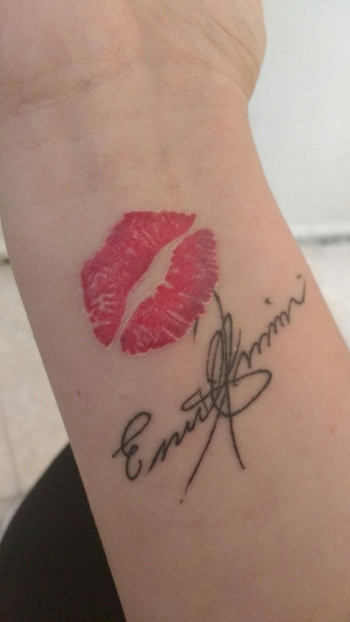 Red Lip Print and Signature Tattoo Tattoo Design