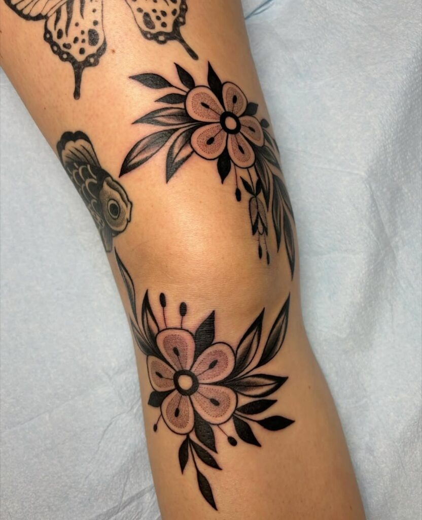 Traditional Floral Knee Tattoo Tattoo Design