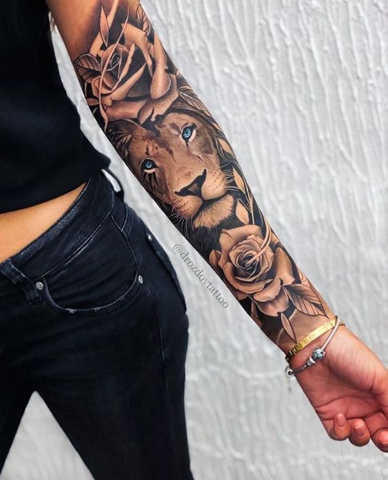 Grayscale Lion Head withFlowers Tattoo Tattoo Design