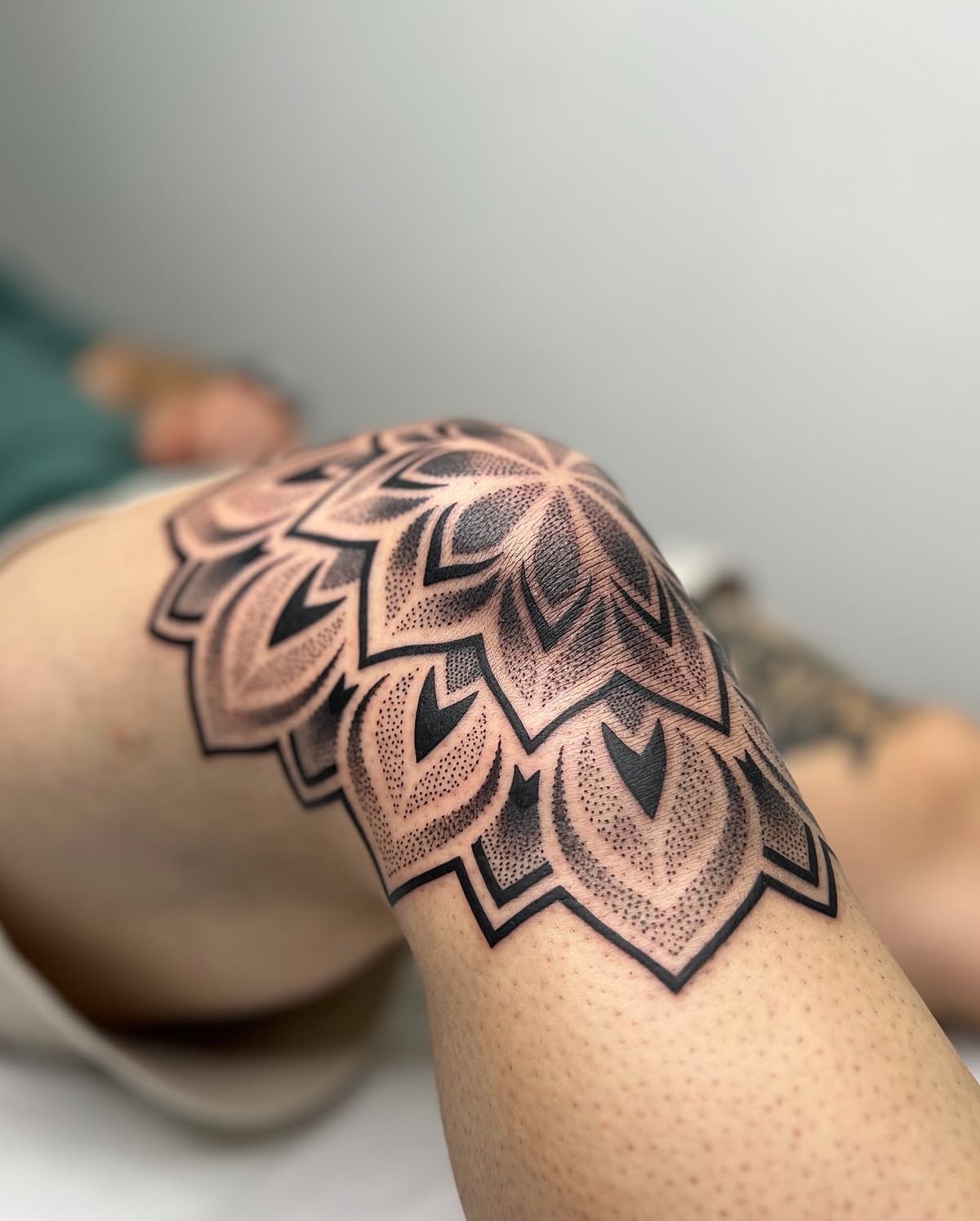 Soft Collarbone Spiral Tattoo Design