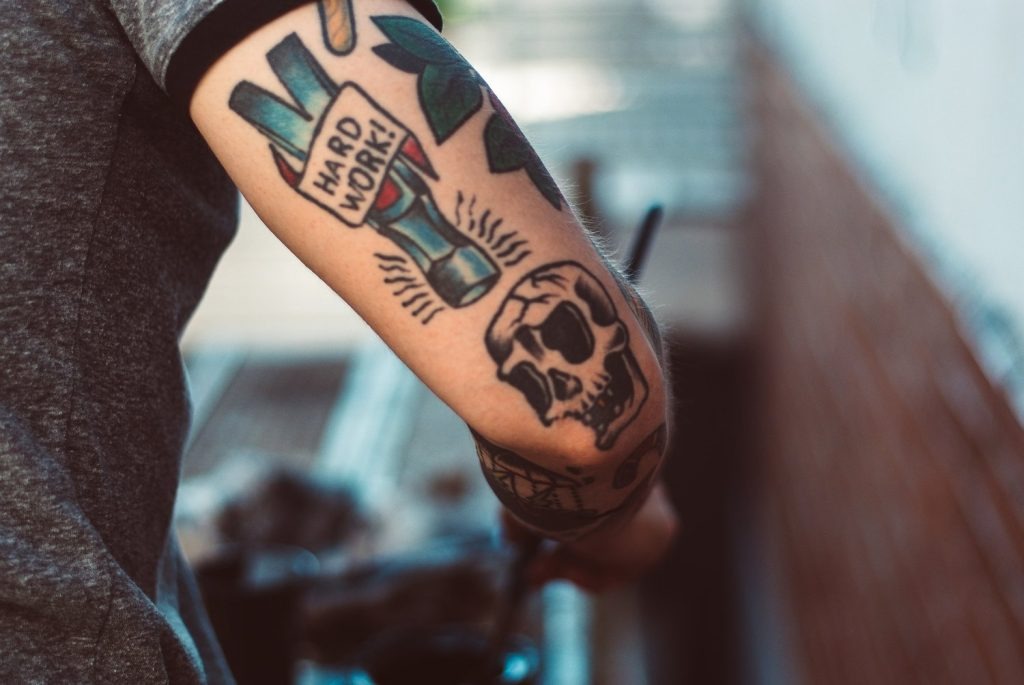 Skull and Motto Tattoo Tattoo Design