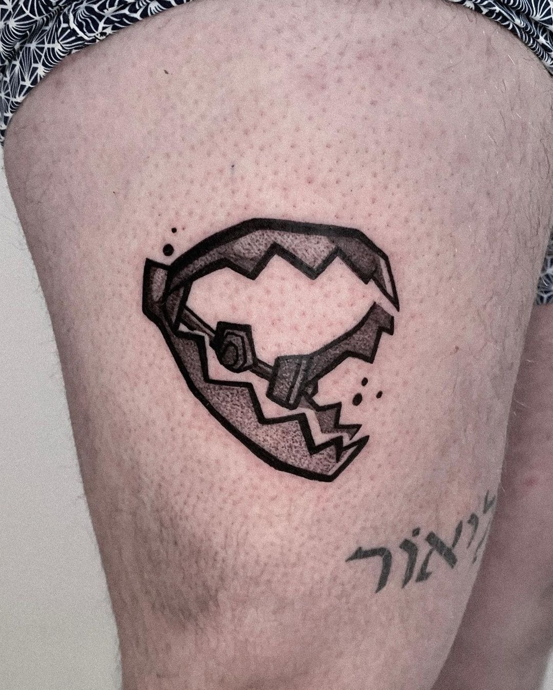Simple Claw Tattoo, a tattoo design rendered in geometric.