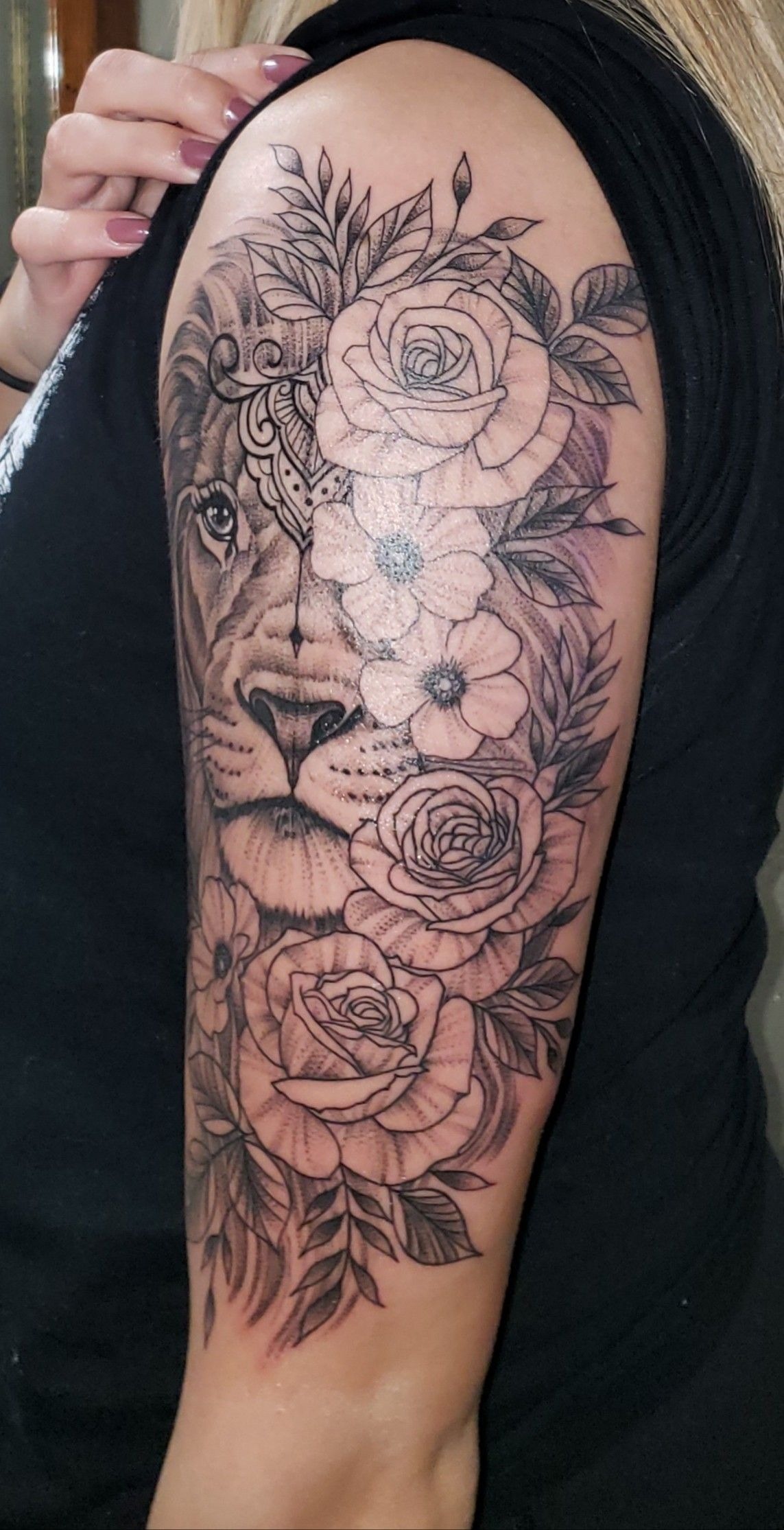 Lion and Roses Upper-Arm Quarter Sleeve Tattoo Design