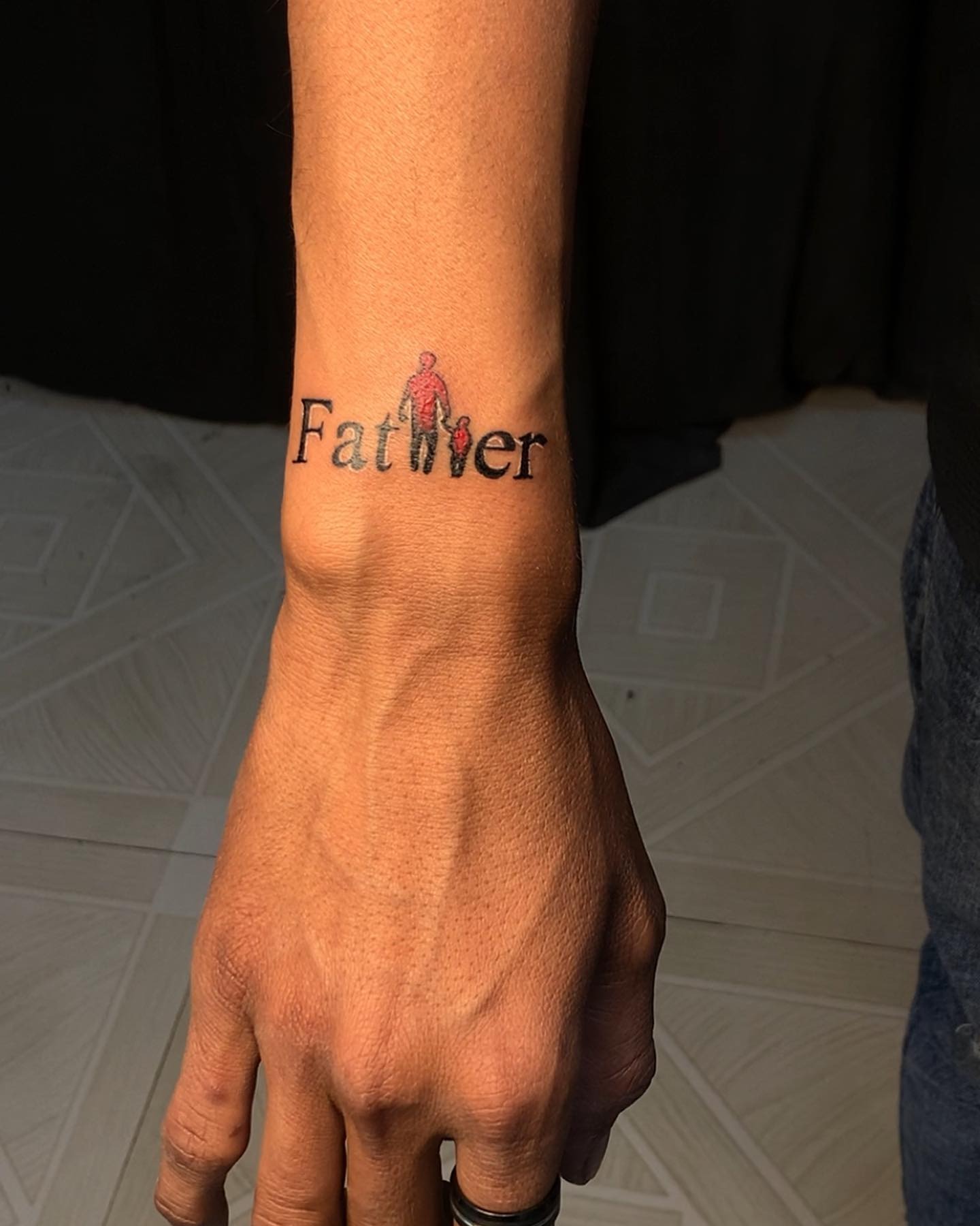 Source –artdivinetattoostudio Tattoo Design