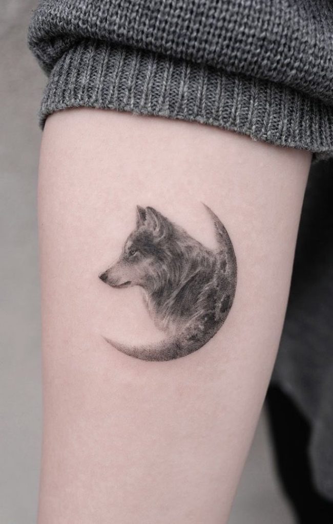 Hyper-Realistic Howling Wolf with Breath Mist Tattoo Design