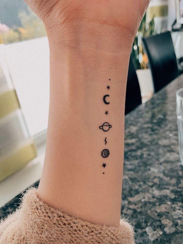 Smiley Daisy Outline Tattoo Tattoo Design