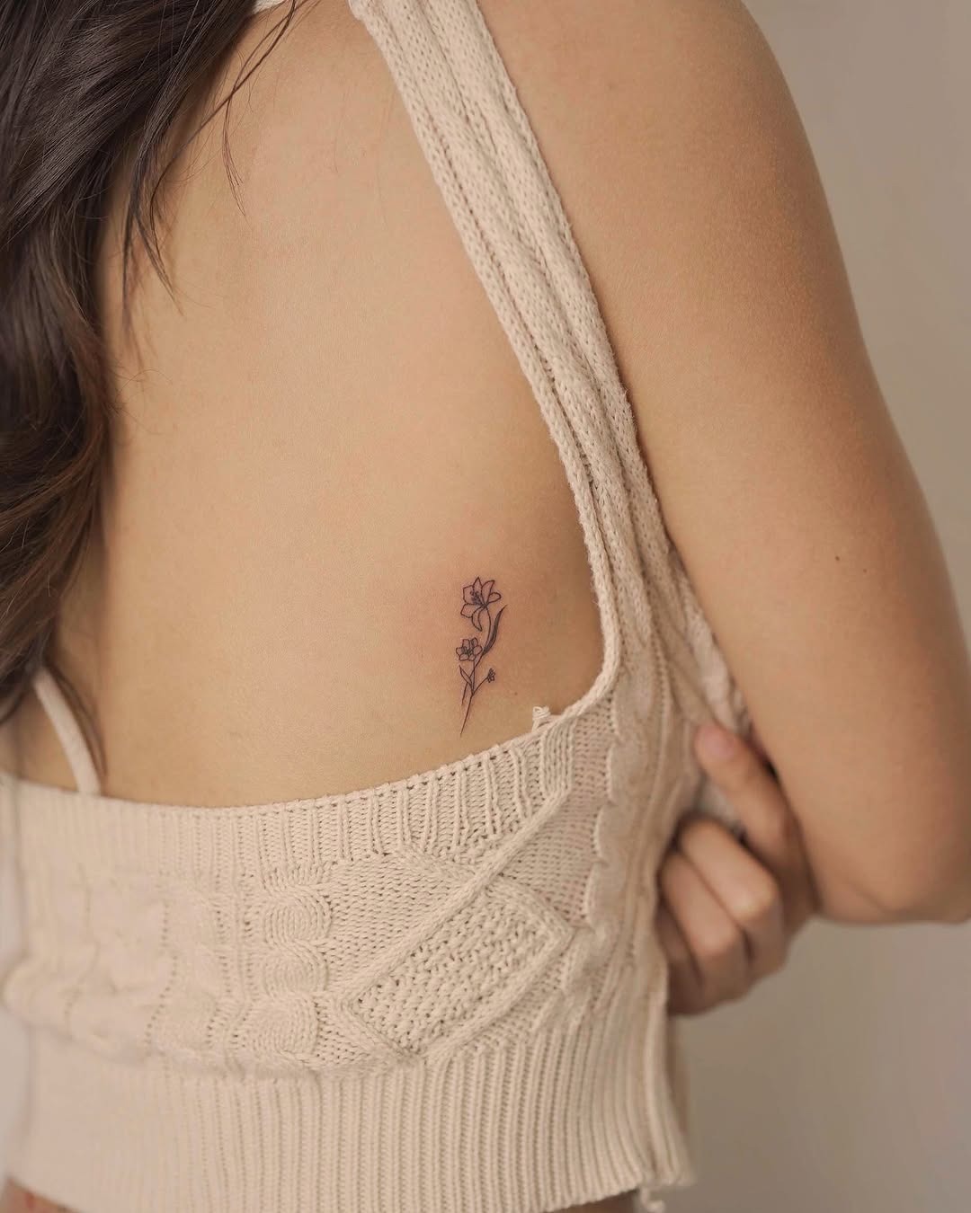 Delicate floral design on back skin Tattoo Design