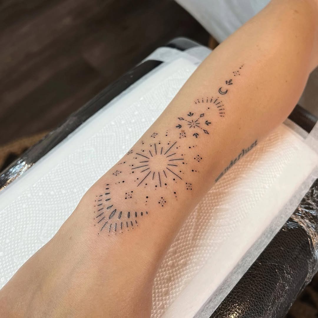 Geometric star and pattern minimalist tattoo Tattoo Design