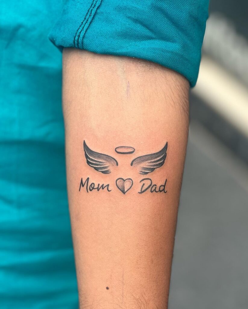 Handwritten Mom Dad Tattoo with Stars Tattoo Design