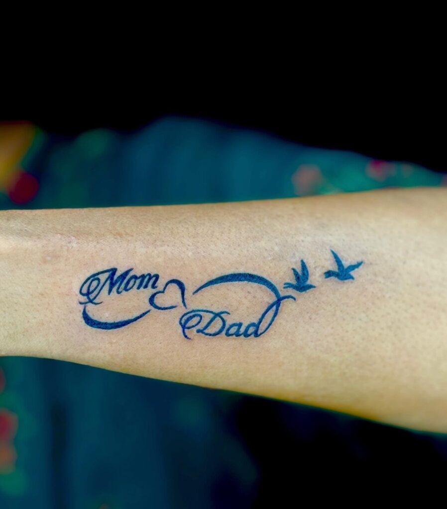 Traditional Rose Mom Dad Tattoo with Banner Tattoo Design
