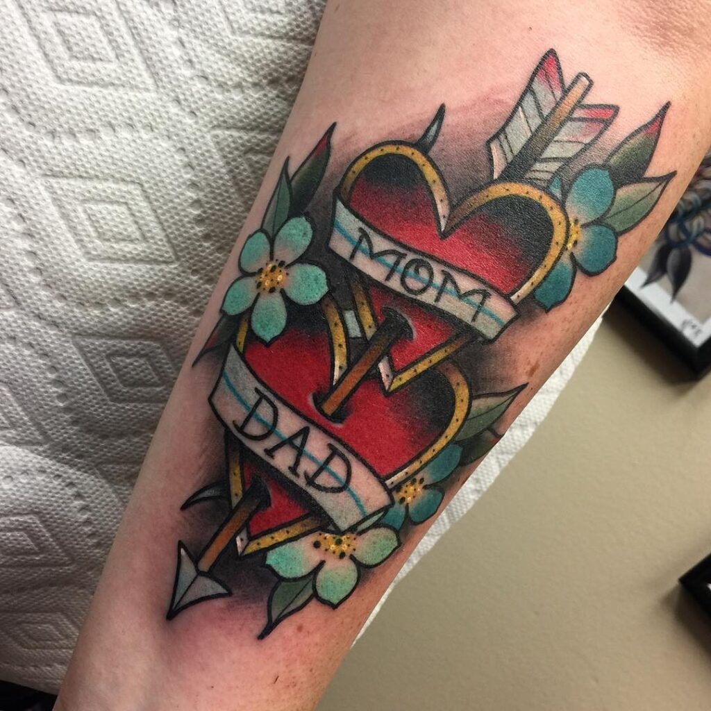 Traditional Style Mom and Dad Heart Tattoo with Arrow Tattoo Design