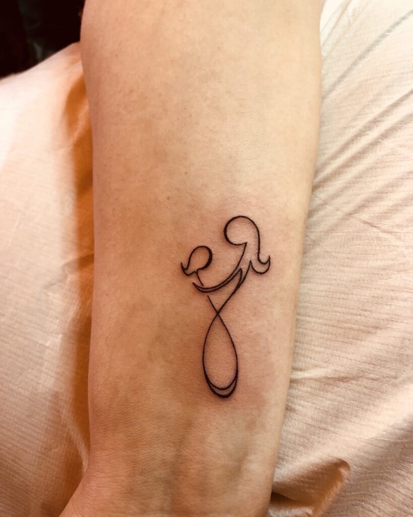 Minimalist Mother and Baby Infinity Tattoo Tattoo Design