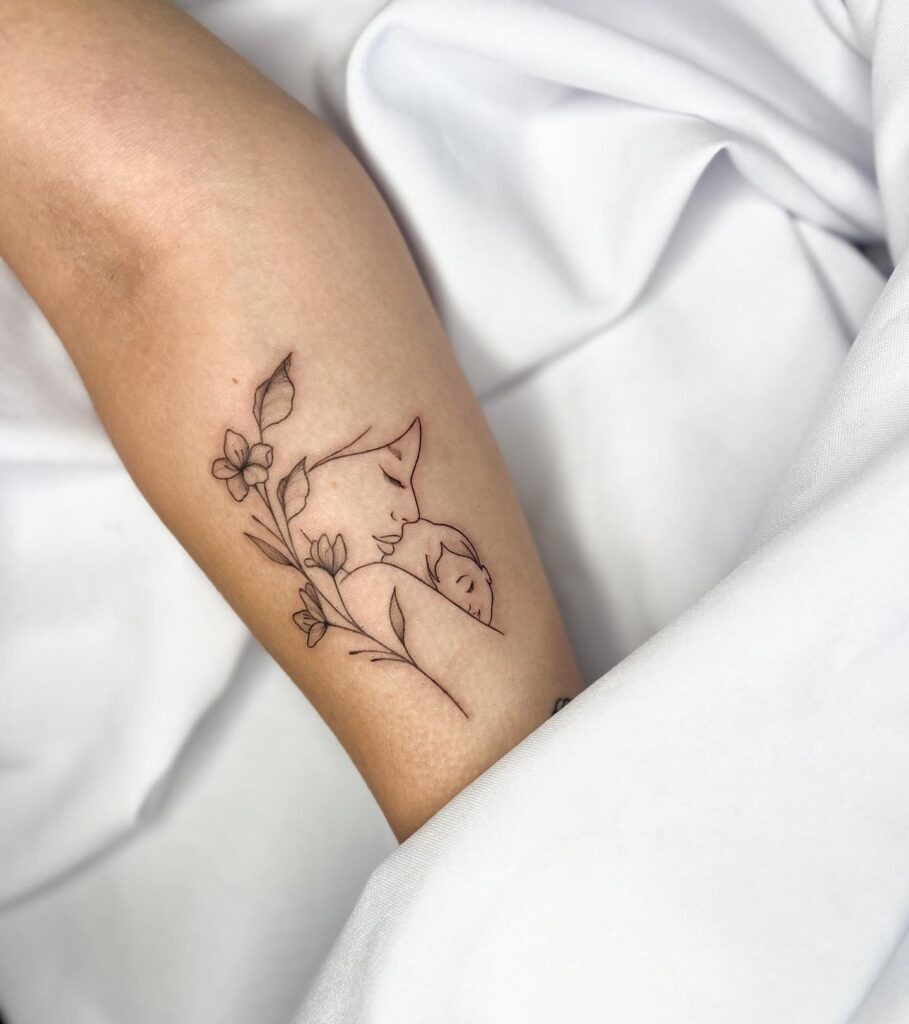 Minimalist Mother and Child Tattoo Tattoo Design