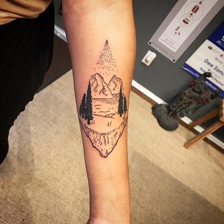 Minimal Floating Mountain Tattoo Tattoo Design