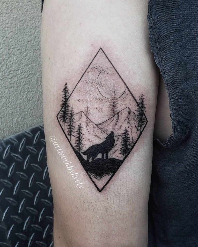 Wolf Howling at the Moon Mountain Tattoo Tattoo Design